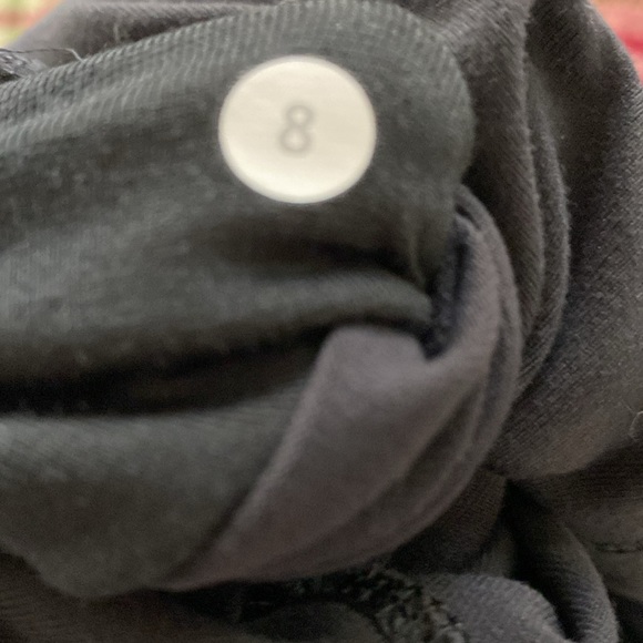 Lululemon Wunder Under size 8 “19” inseam. - Picture 4 of 4